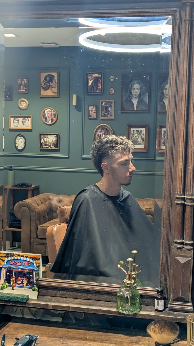 Coupe homme réalisée au salon