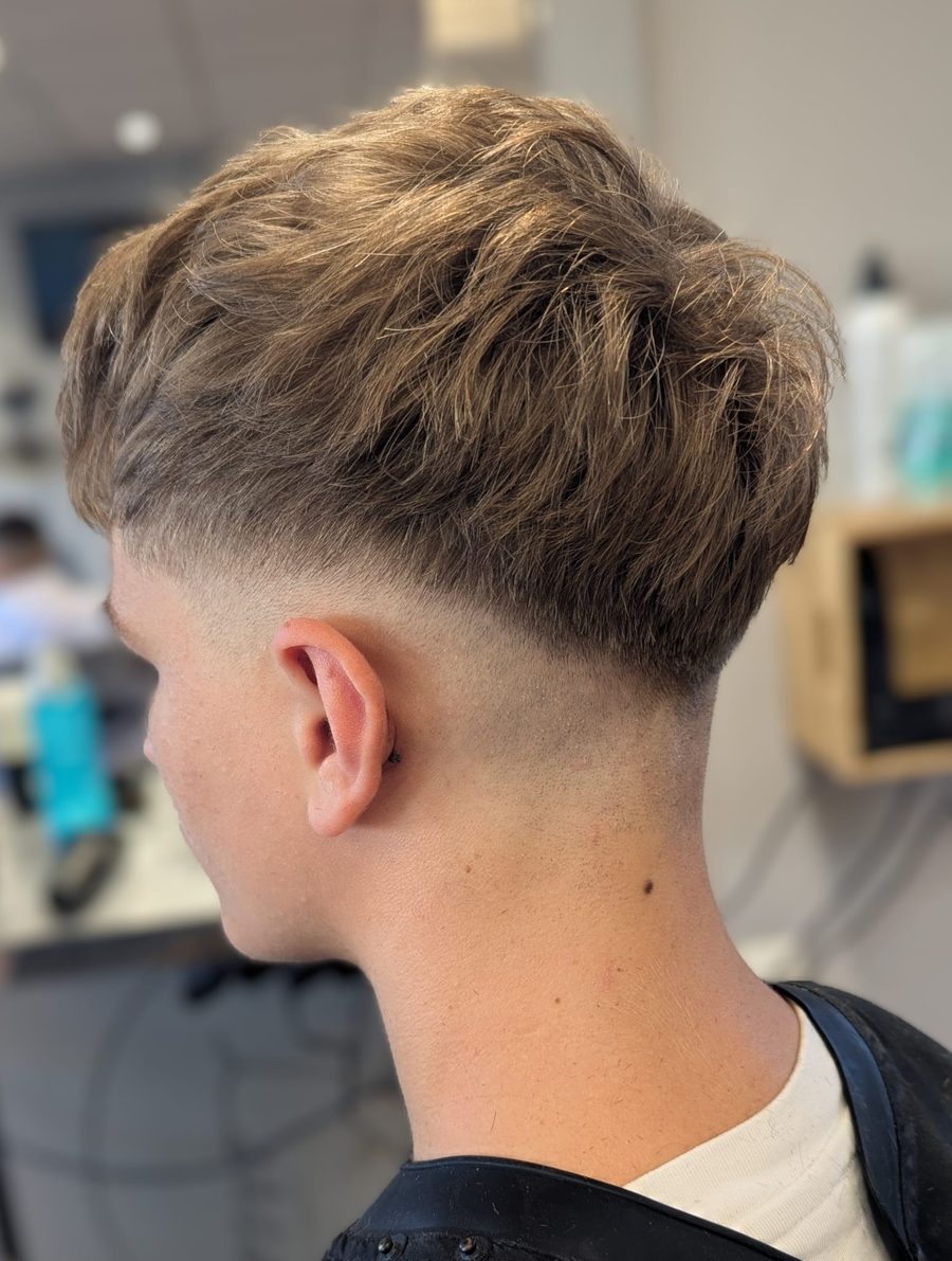 Coupe homme réalisée au salon