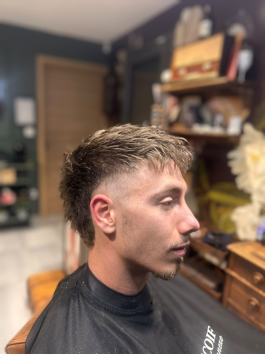Coupe homme réalisée au salon