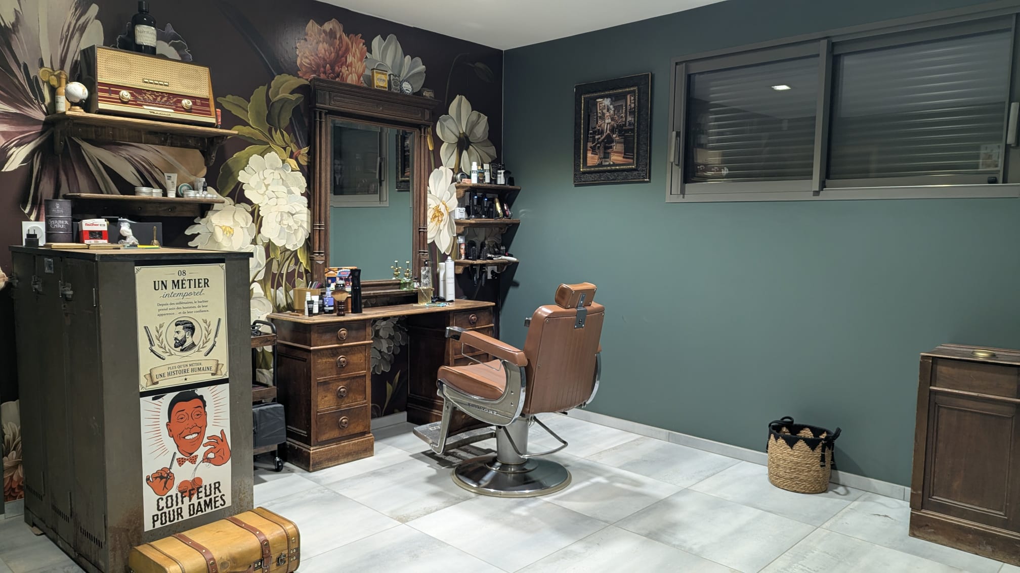 Le poste barbier et son fauteuil Belmont