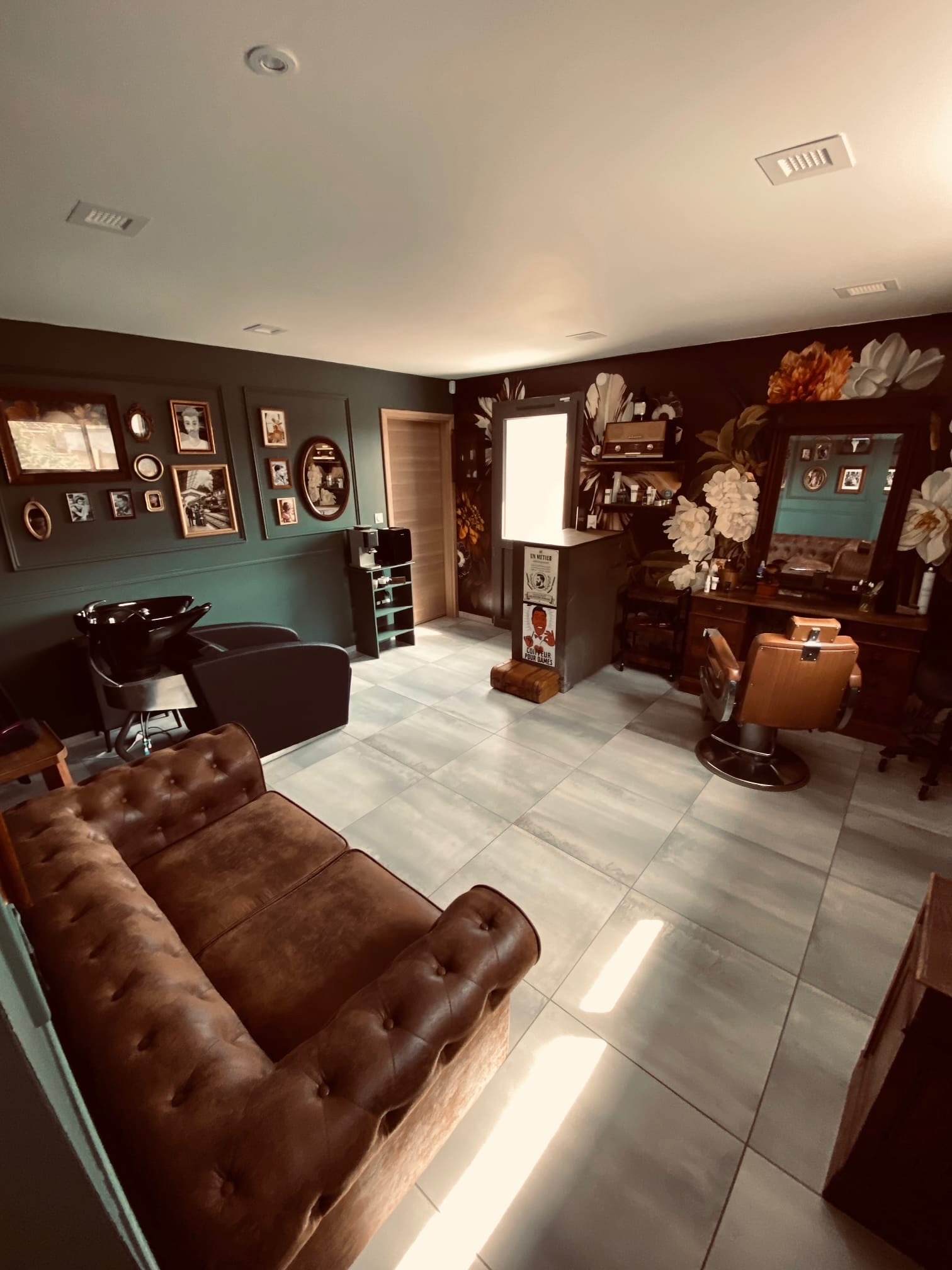 Le salon vu de l'entrée